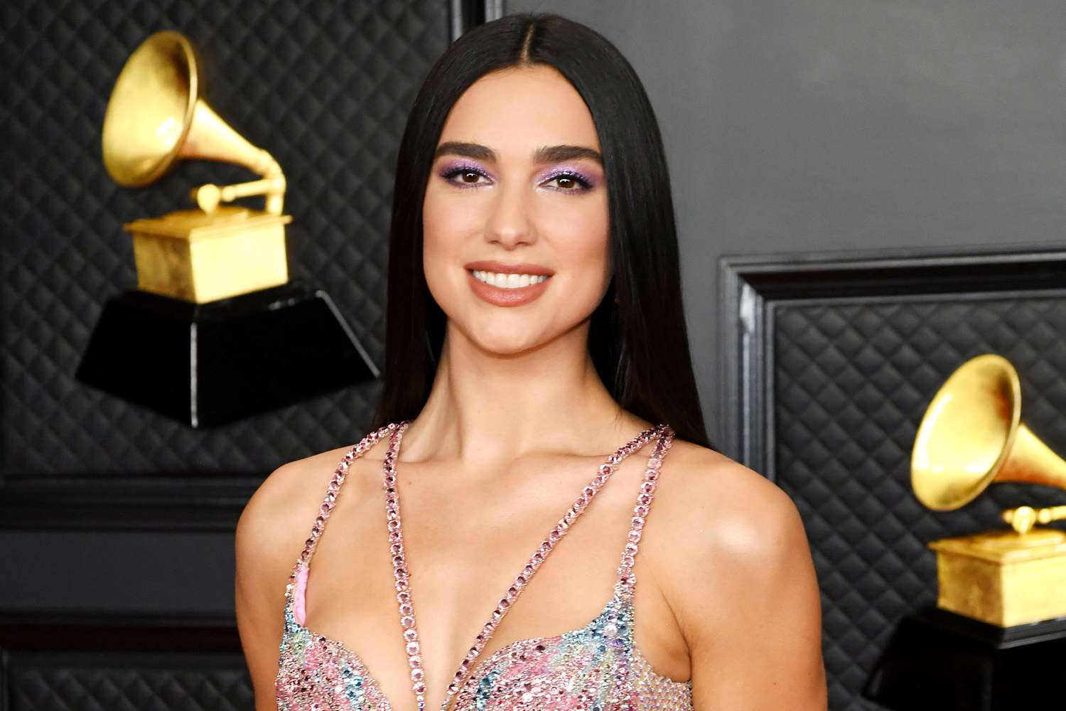 Dua Lipa Hungary on X: 📈  #Barbie debuted with a perfect score of 91% on  @RottenTomatoes — It currently has a score of 93%! — It's @DUALIPA's debut  role on the